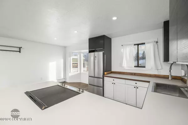 Anchorage, AK 99515,11620 Nix CT