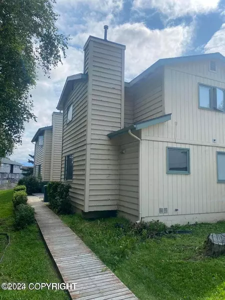 7340 Bearfoot CIR #D, Anchorage, AK 99502