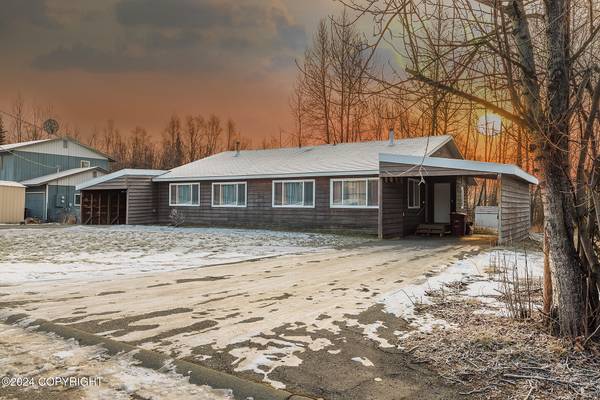 1024 E Snow Hill AVE, Wasilla, AK 99654