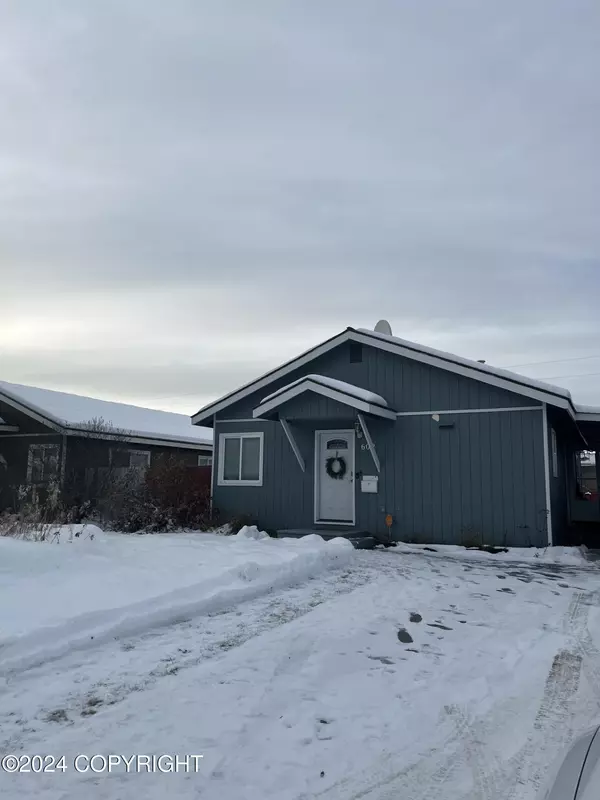 602 N Lane LN, Anchorage, AK 99508