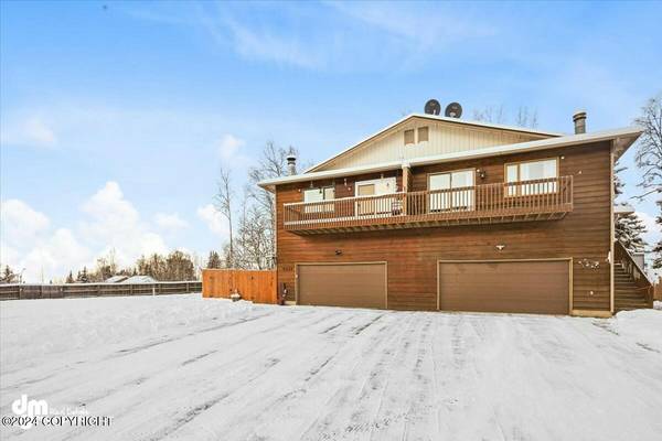 9424 W Kanaga LOOP, Eagle River, AK 99577