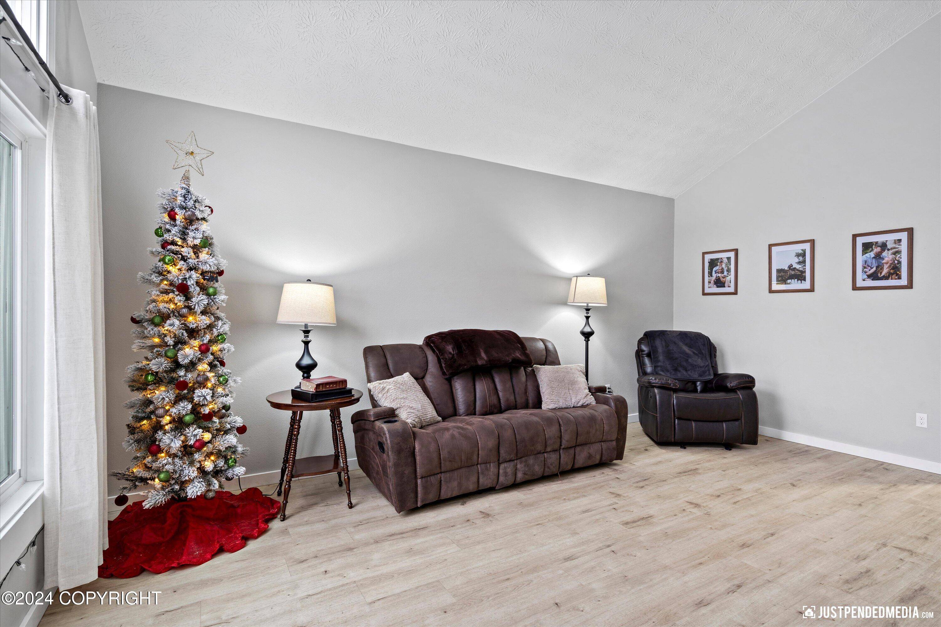 Anchorage, AK 99508,5431 New Smyrna CIR
