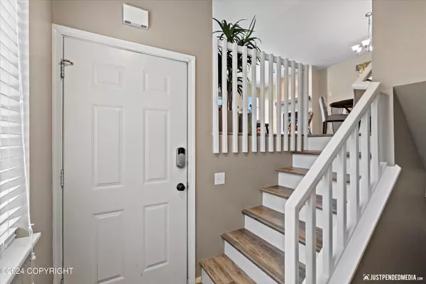 Eagle River, AK 99577,8921 Birch Park CIR