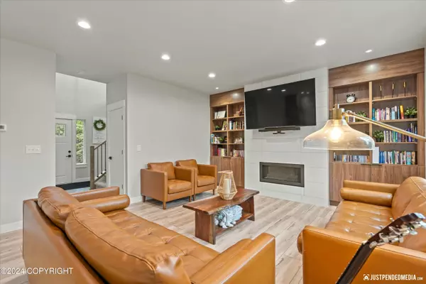 Anchorage, AK 99516,16241 Diane DR