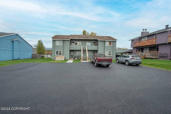 Anchorage, AK 99502,7325 Bearfoot CIR