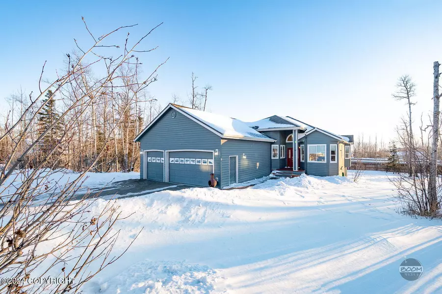 2910 W Stoneridge CIR, Wasilla, AK 99654