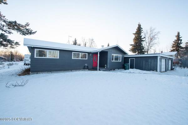 Anchorage, AK 99507,1316 Chirikof CT