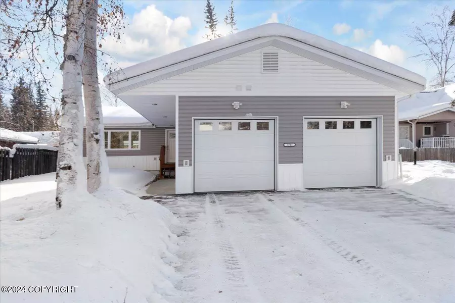 3945 Birch LN, Fairbanks, AK 99709