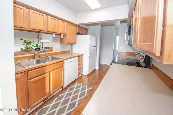 Anchorage, AK 99518,7176 Fairweather Park LOOP #74A