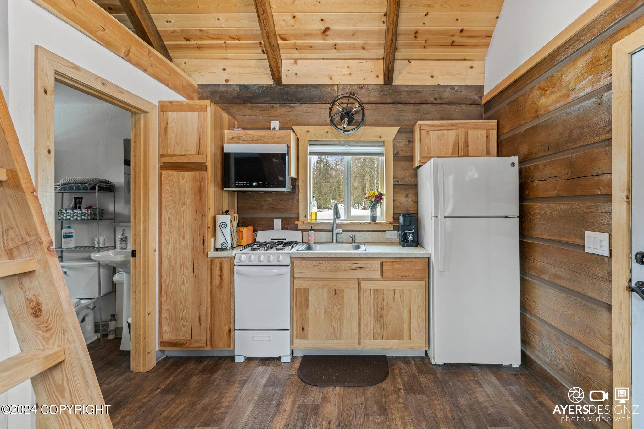Kenai, AK 99611,615 Wortham AVE