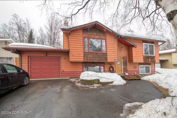 3930 Checkmate DR, Anchorage, AK 99508