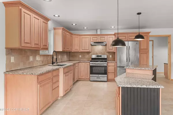 53175 Thunder RD Nikiski/north Kenai, AK 99611