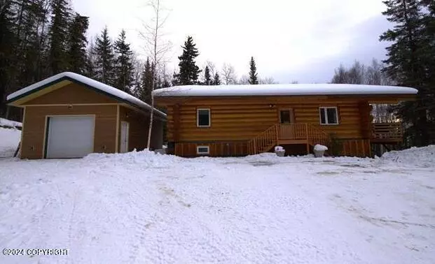 1102 Violet DR, Fairbanks, AK 99712