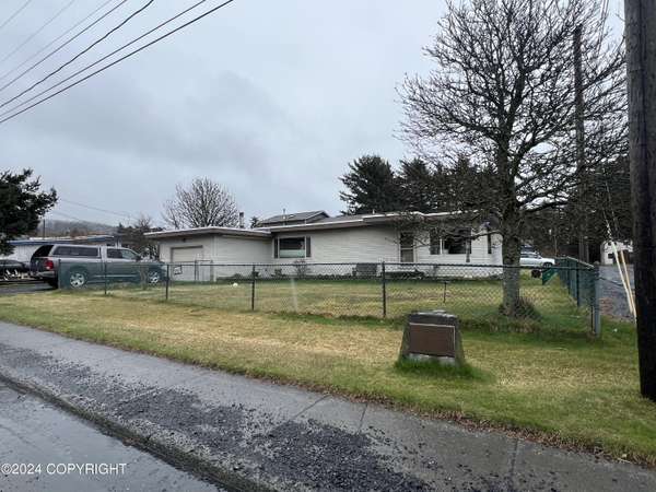 321 Ole Johnson AVE, Kodiak, AK 99615