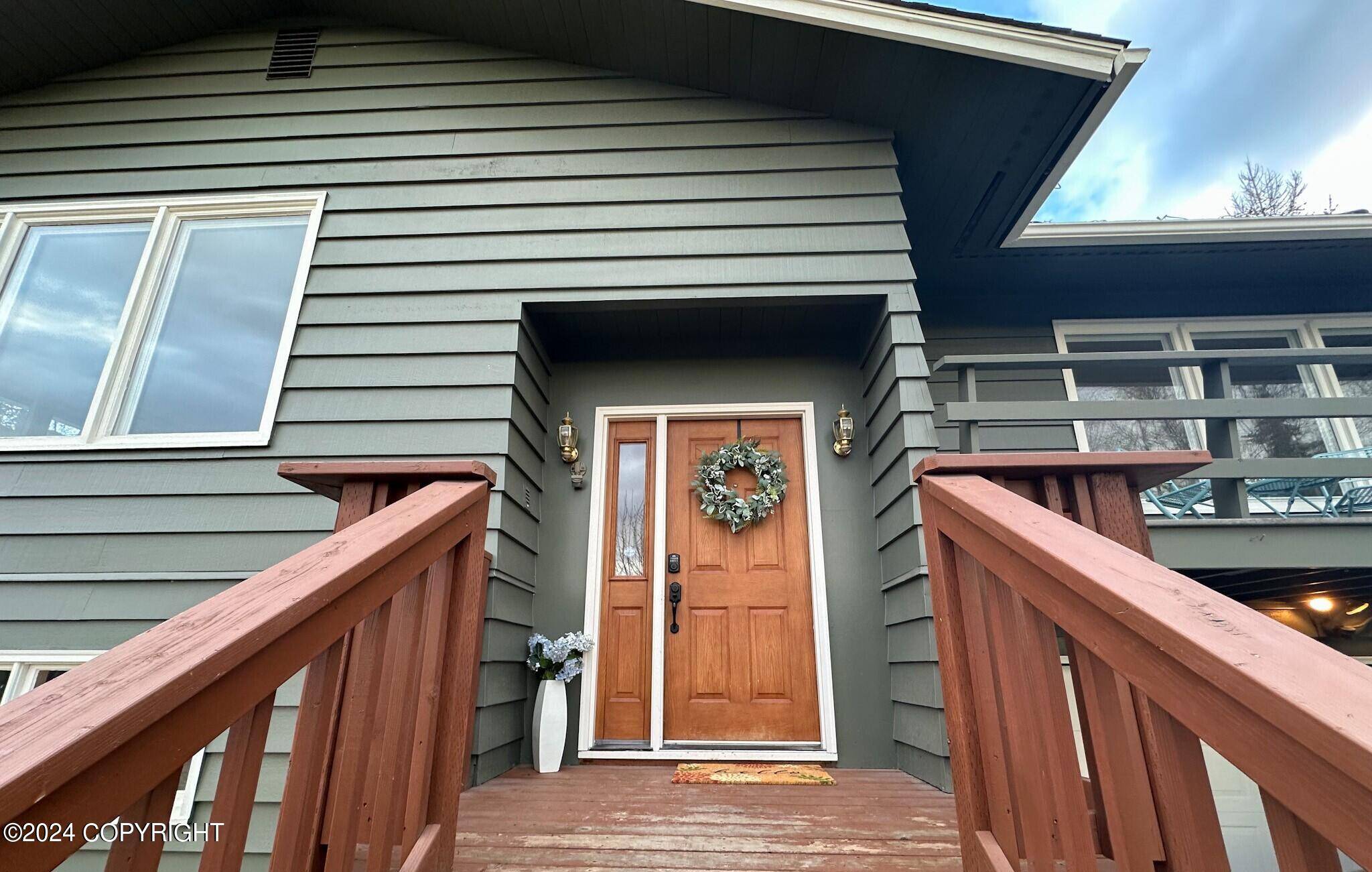 Anchorage, AK 99507,6520 O'Malley RD