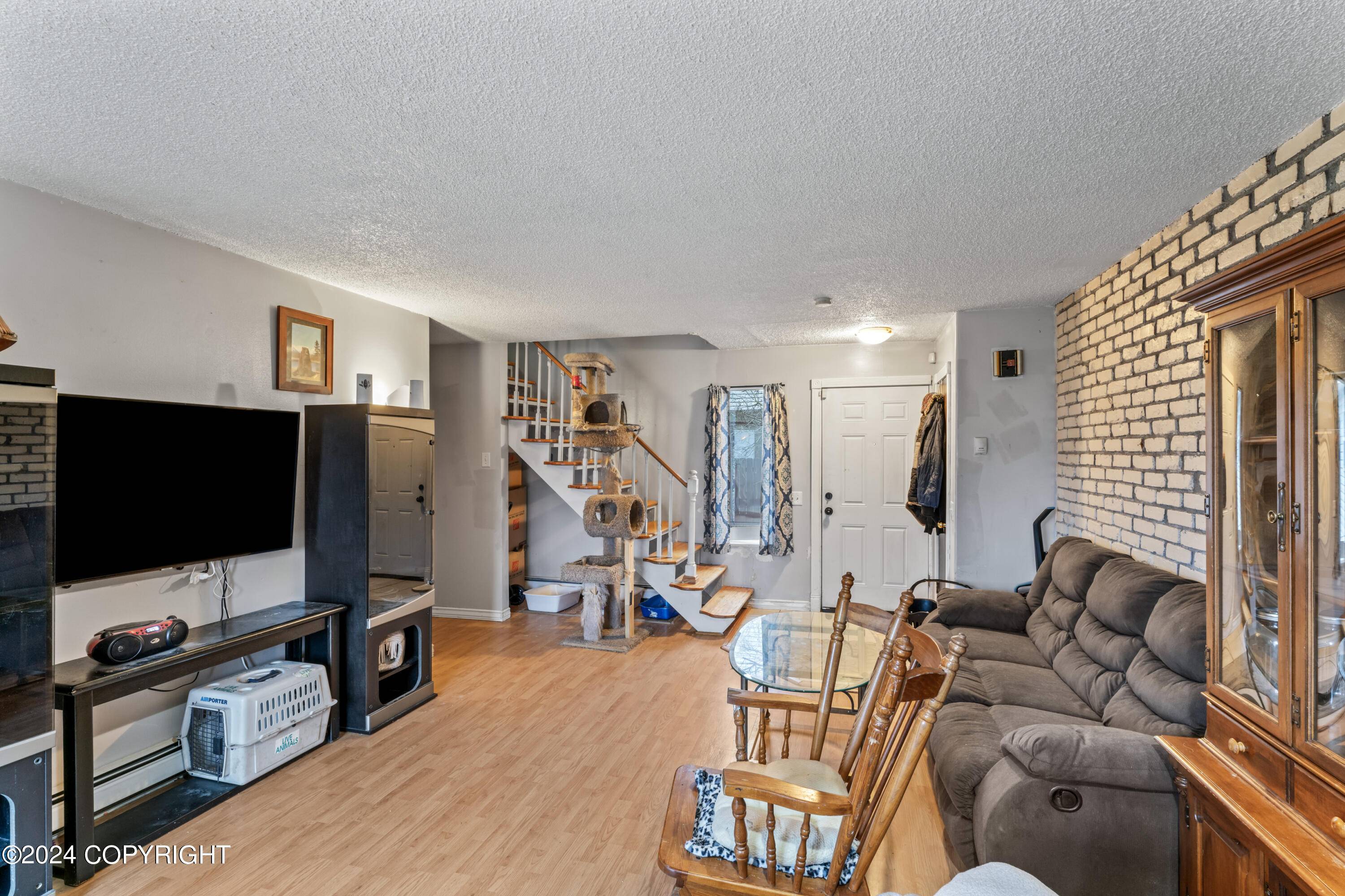 Anchorage, AK 99508,4108 Reka DR #M3