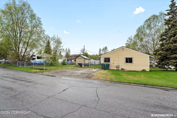 5904 Miley DR, Anchorage, AK 99504