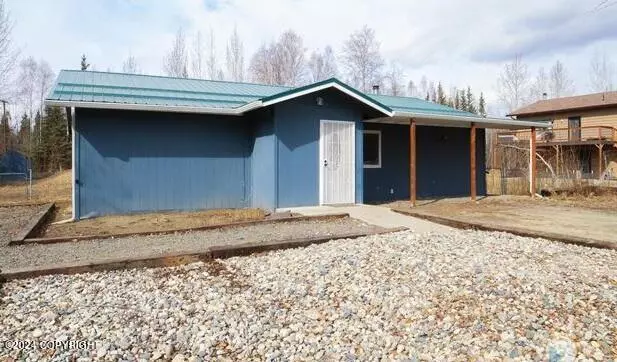 3005 VFW ST, North Pole, AK 99705