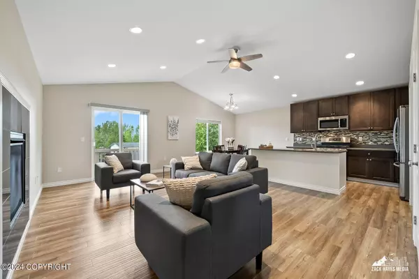 Anchorage, AK 99507,6136 Doil CIR