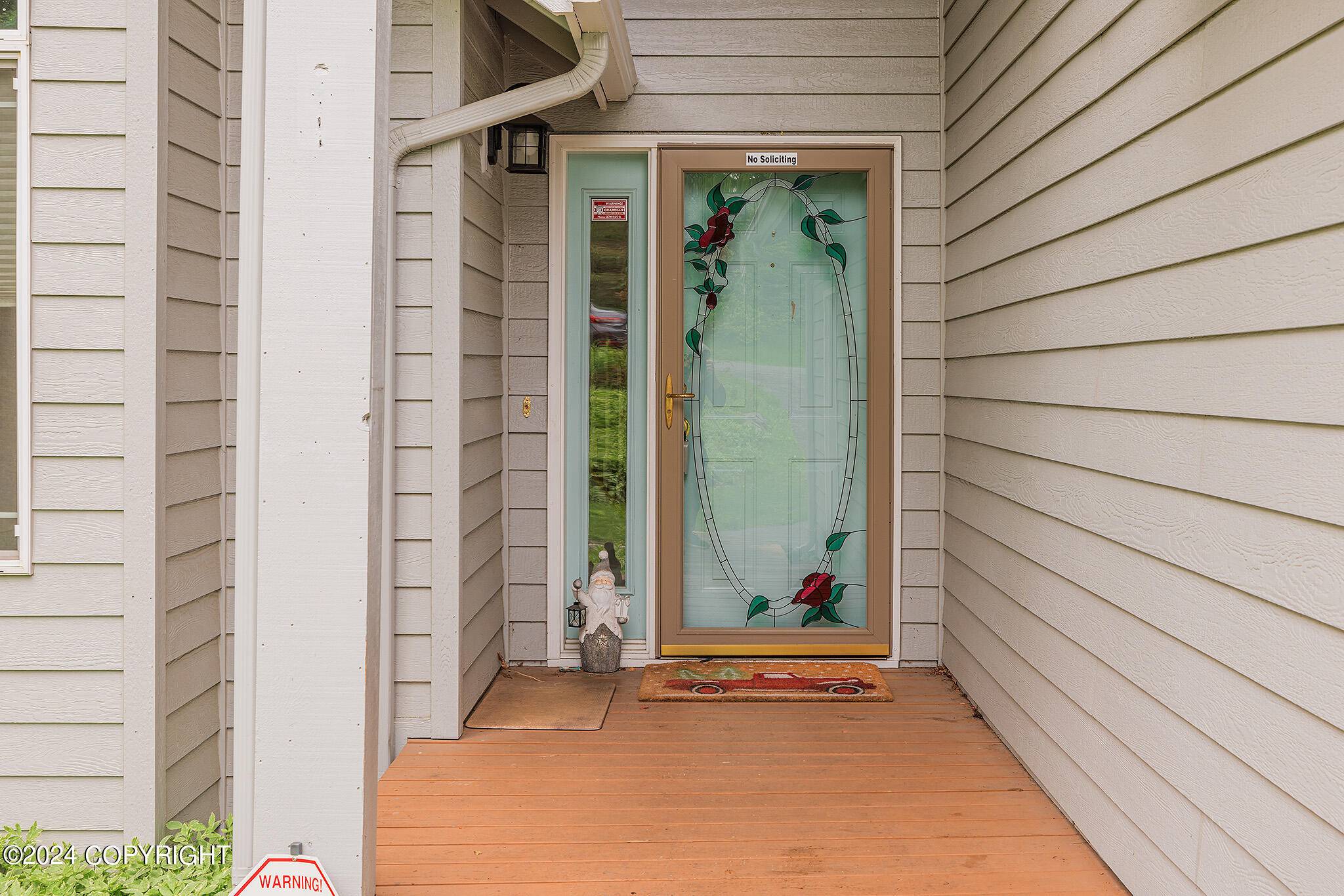 Anchorage, AK 99507,8606 Sahalee DR