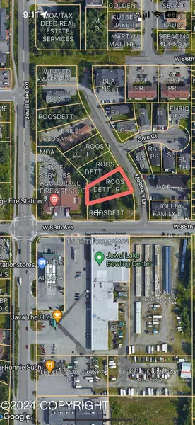 L7 Molanary DR, Anchorage, AK 99502