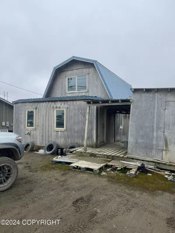 7313 Nathaniel Olemaun Jr BLVD,  Barrow,  AK 99723