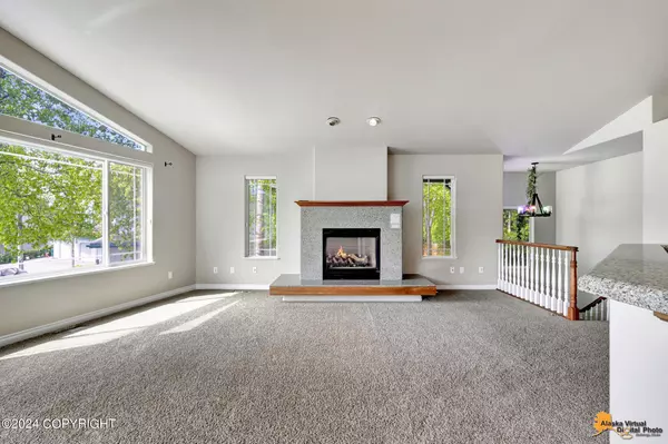 Anchorage, AK 99518,8107 Frank ST