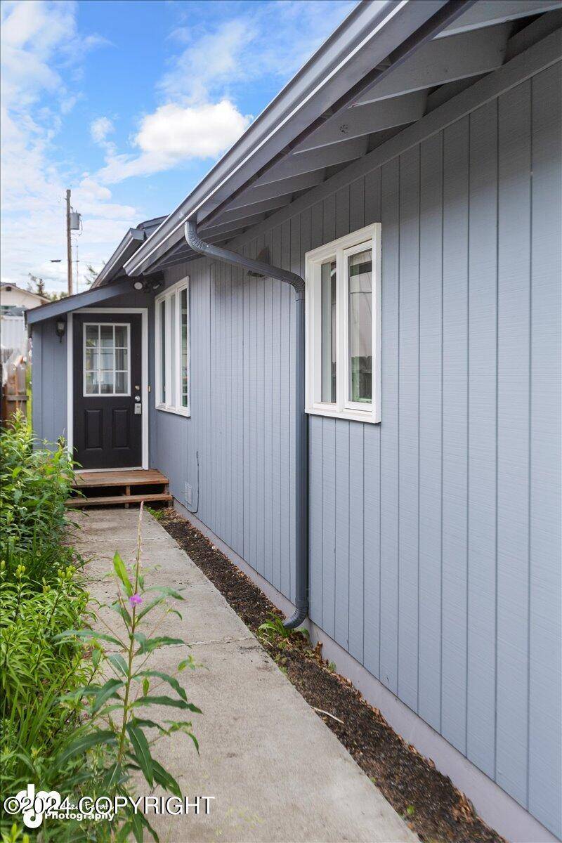 Anchorage, AK 99507,2936 Bass ST