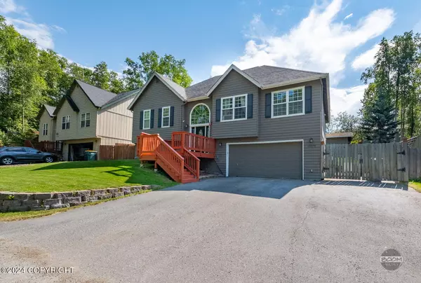 10579 Chain of Rock ST, Eagle River, AK 99577