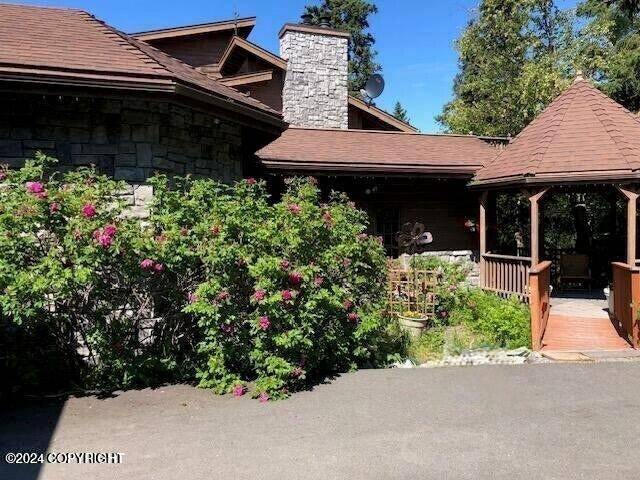 Anchorage, AK 99516,16420 Saint James CIR