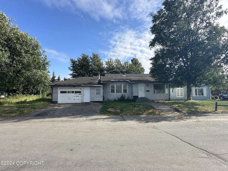 1338 E 8th AVE, Anchorage, AK 99501