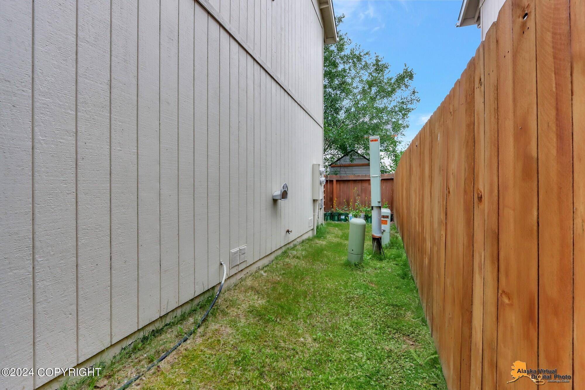 Anchorage, AK 99507,2469 Winter Ridge CT #25