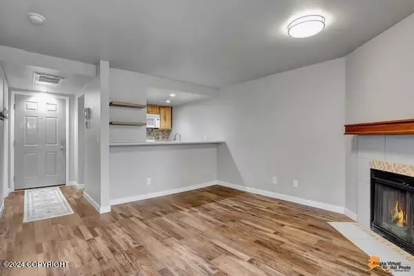 Anchorage, AK 99507,9645 Independence DR #D301