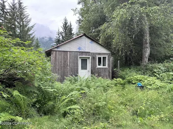 L7 Four Winds RD, Haines, AK 99827