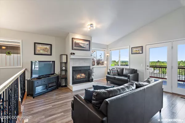 10336 Ridge Park DR, Anchorage, AK 99507