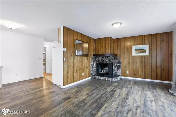 Anchorage, AK 99508,5439-5441 E 4th AVE