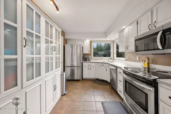 Eagle River, AK 99577,19035 Sarichef LOOP