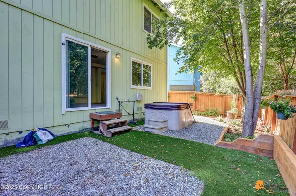 Anchorage, AK 99502,1848 Wildberry LOOP