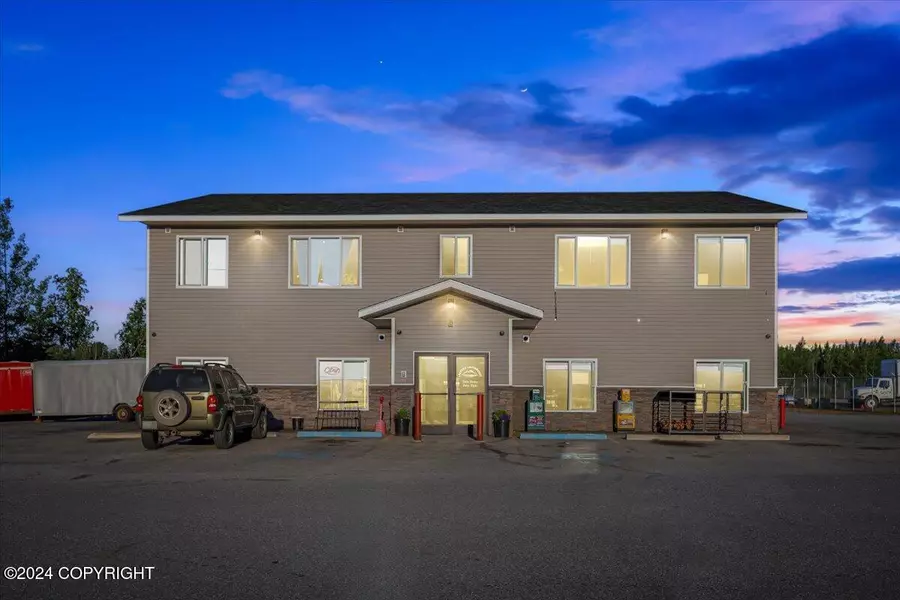 3462 S Big Lake RD, Big Lake, AK 99623