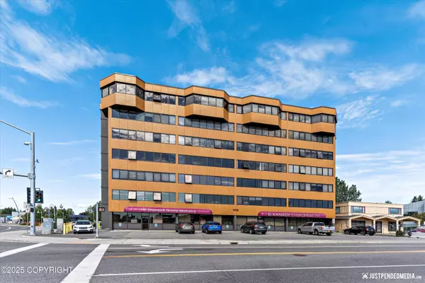 Anchorage, AK 99503,1113 W Fireweed LN #402