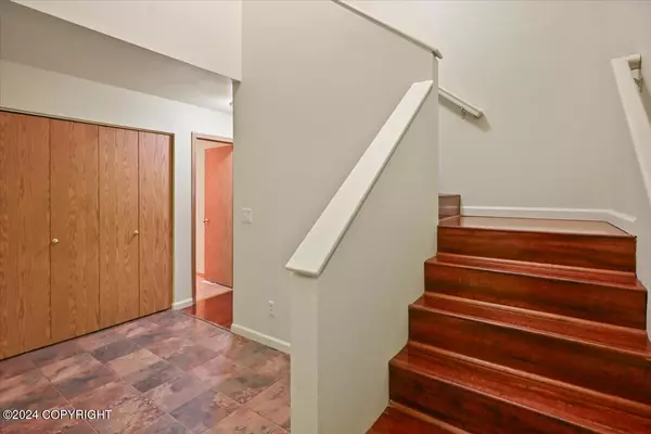 Anchorage, AK 99504,4021 Lunar DR