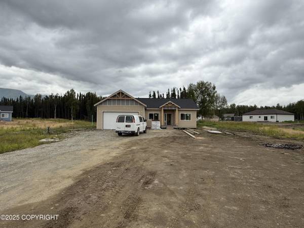 635 W Woodstar DR, Wasilla, AK 99654