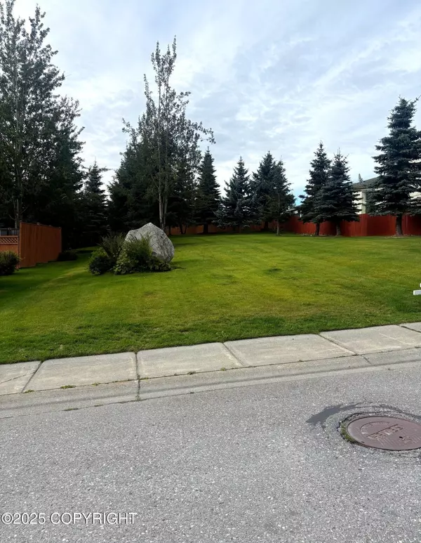 Anchorage, AK 99502,000 Muirwood DR