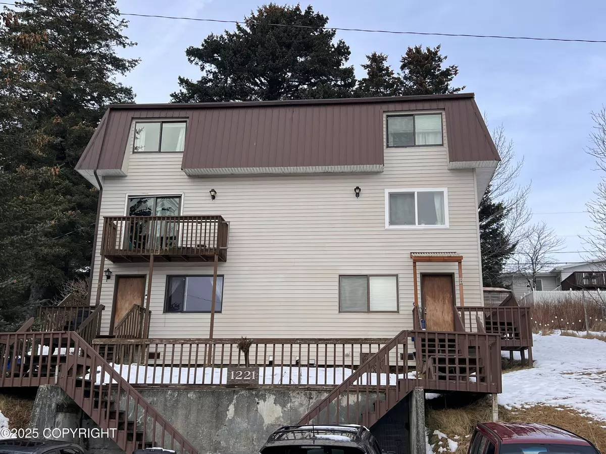 Kodiak, AK 99615,1221 Larch ST