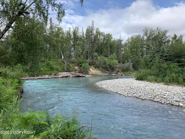 8126 N Wasilla Fishhook RD, Wasilla, AK 99654