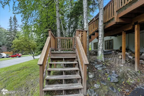 Anchorage, AK 99518,7801 Evander DR