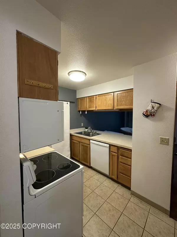 Anchorage, AK 99515,13103 Brandon ST #14