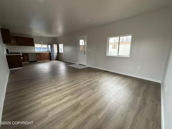 Anchorage, AK 99507,9499 Brayton DR 245
