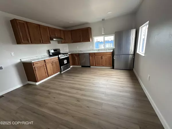 Anchorage, AK 99507,9499 Brayton DR 245