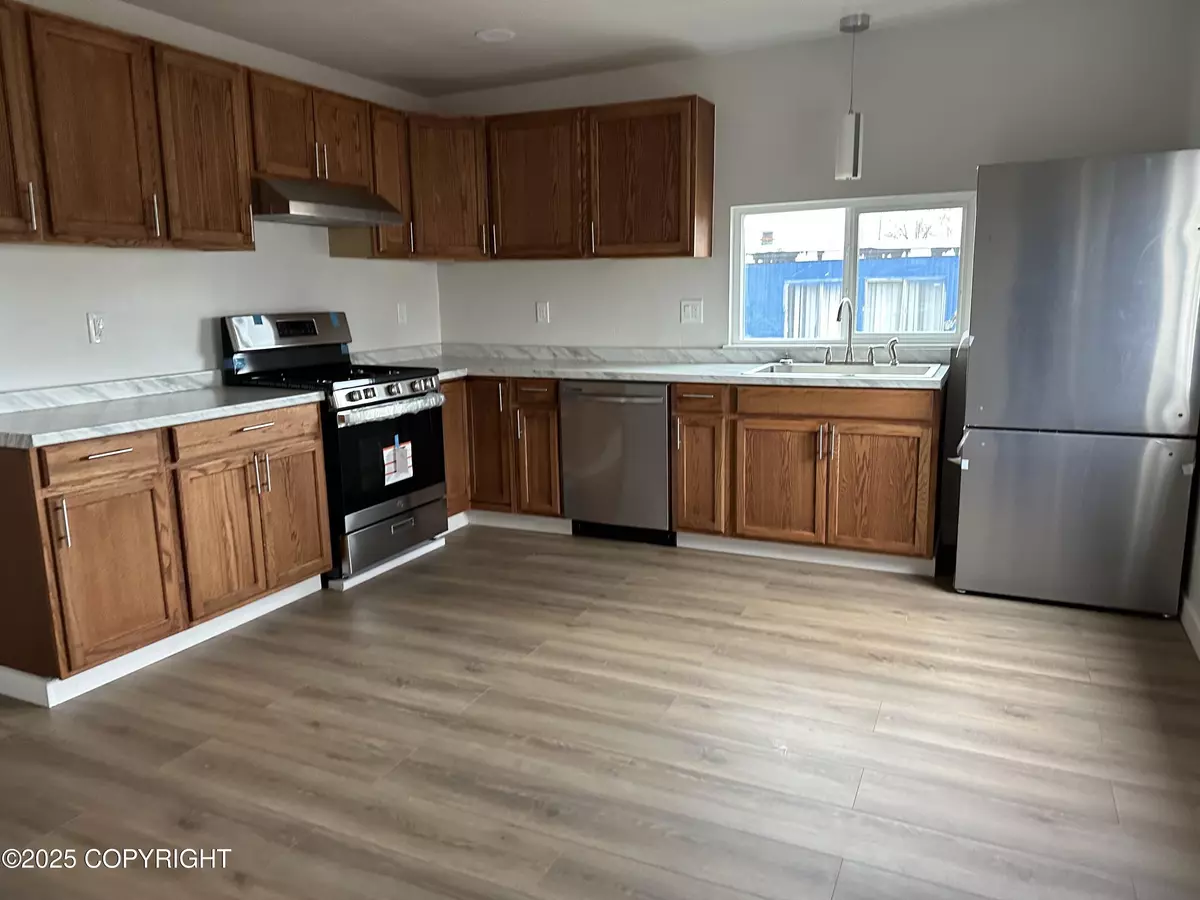 Anchorage, AK 99507,9499 Brayton DR 245